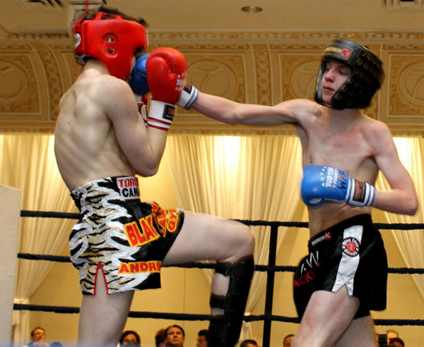 twin_dragon_east_kickboxing_fight_night_3_011_a.jpg